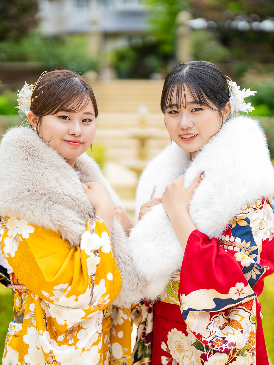 ふじやで前撮り撮影をした振袖を着たお嬢様たち